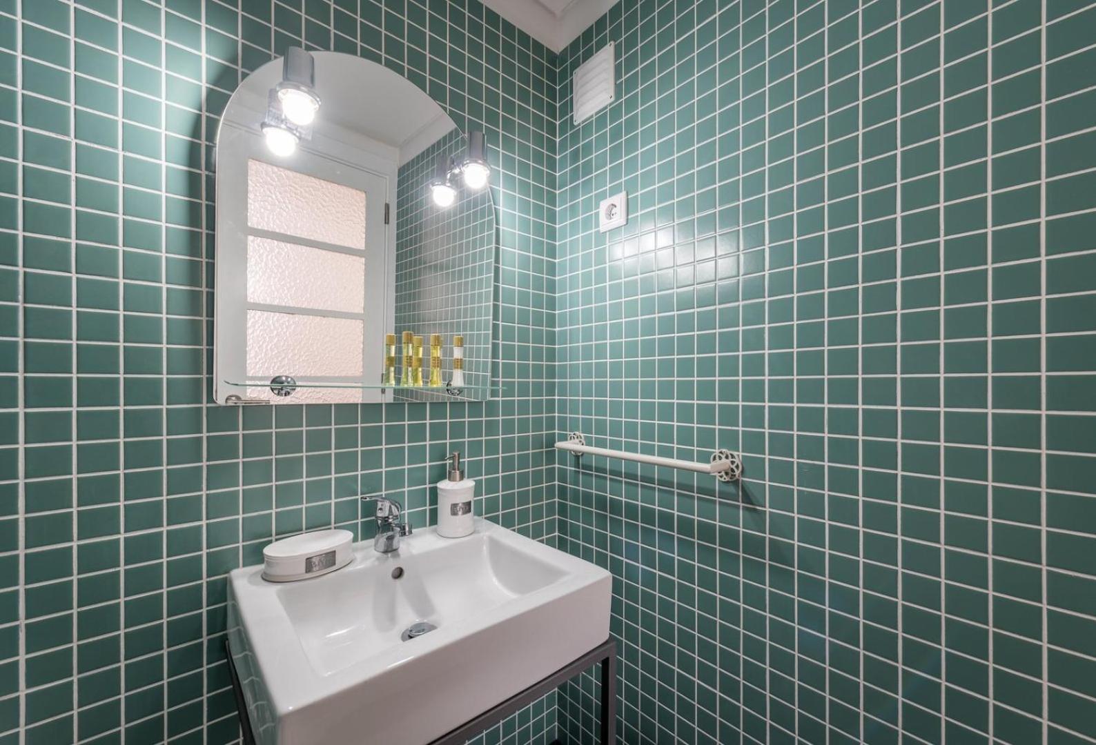 Guestready - Modern Stay In Downtown ポルト エクステリア 写真
